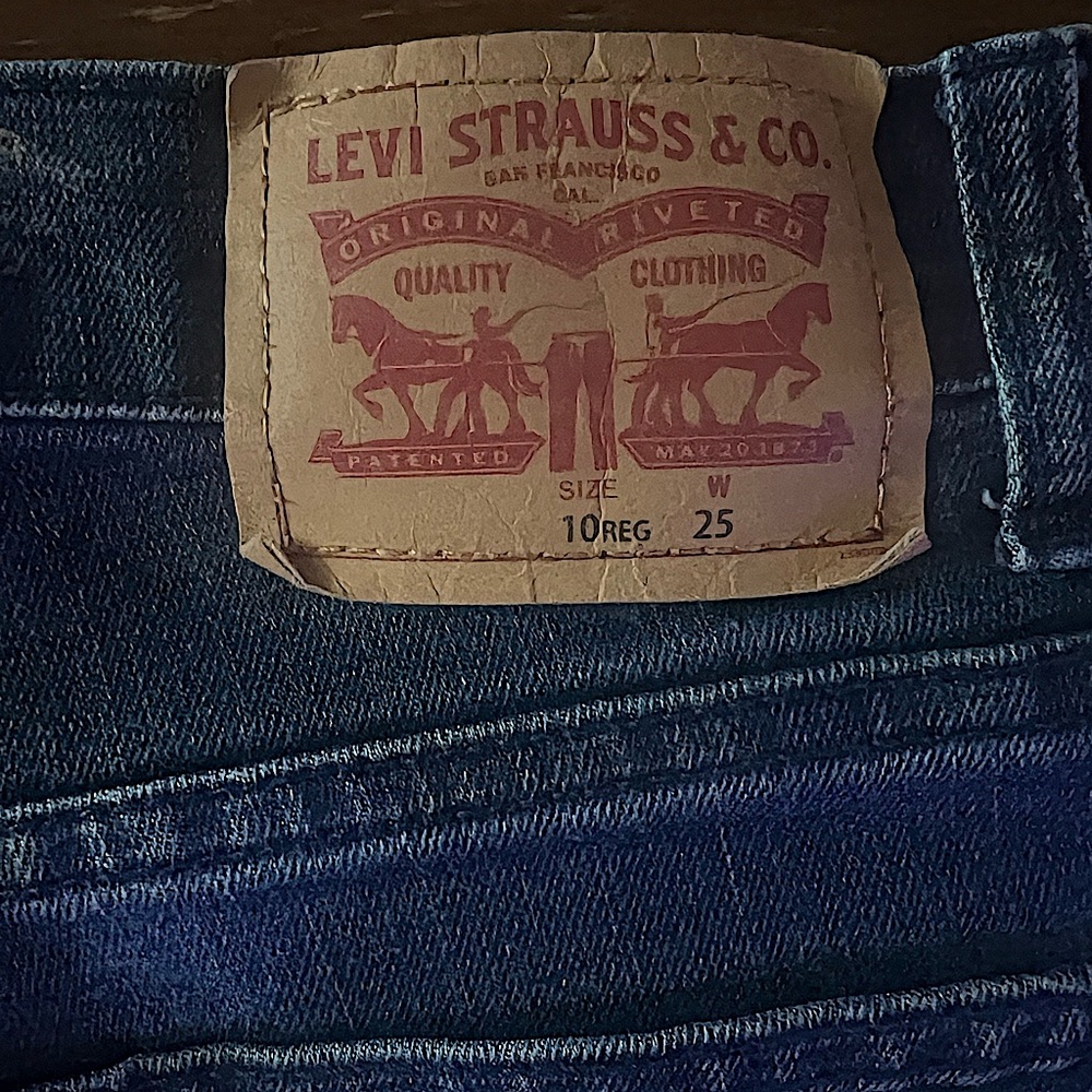 Used boy Levi’s shorts